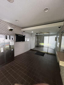 15/15 エントランス