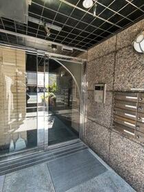 2/2 エントランス