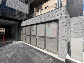 14/14 エントランス