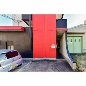 13/16 エントランス