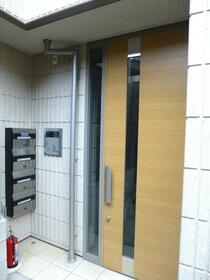 15/15 エントランス