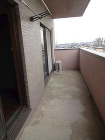 13/16 バルコニー