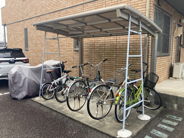 17/17 駐車場