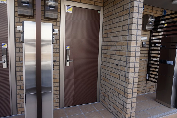 18/22 エントランス