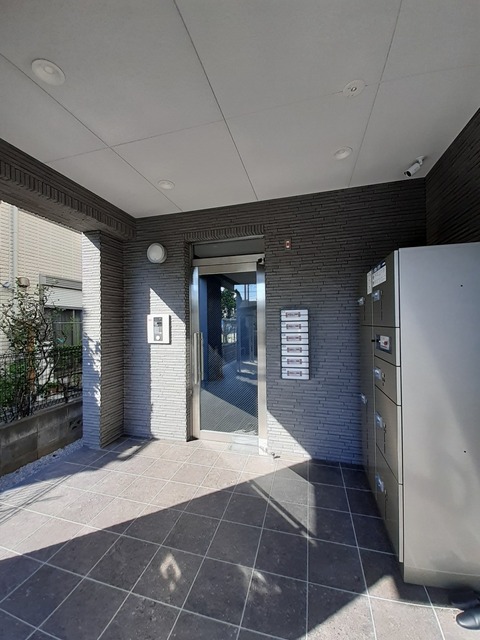 14/20 エントランス