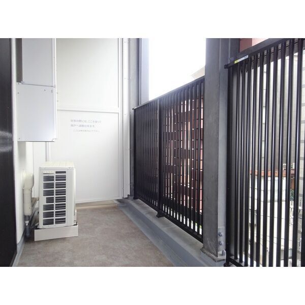 13/17 バルコニー