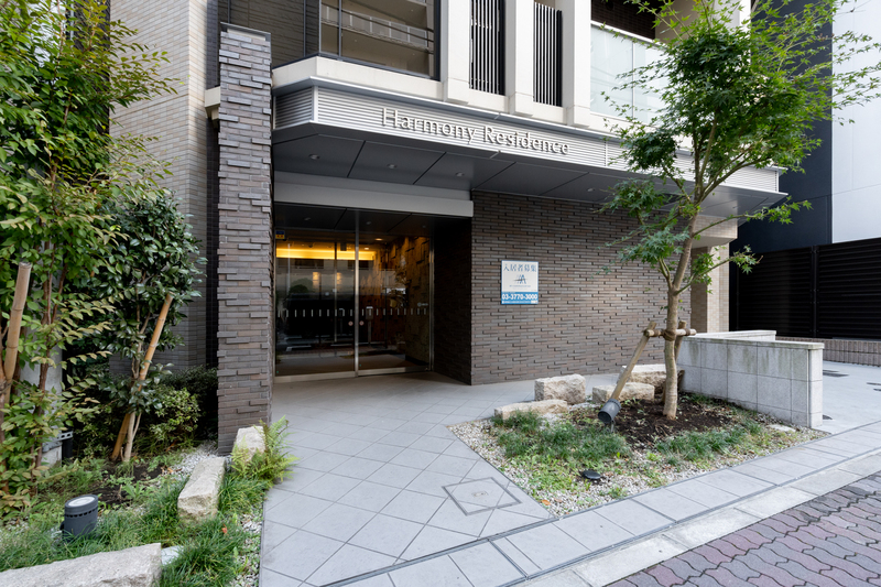 5/5 エントランス