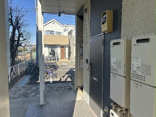 14/15 エントランス