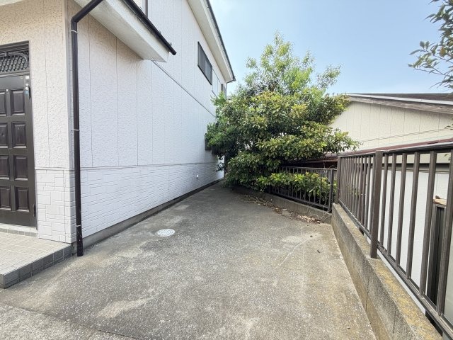 15/15 駐車場