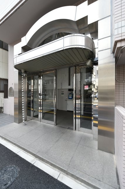 2/4 エントランス