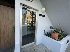 4/4 エントランス