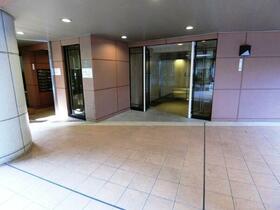 15/15 エントランス