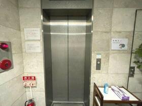 2/2 エントランス