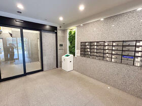 14/14 エントランス