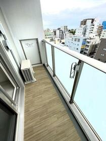 13/18 バルコニー