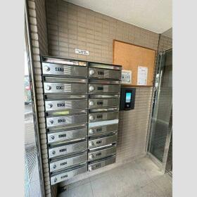 16/16 エントランス