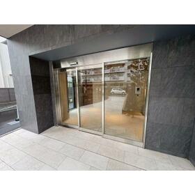 15/15 エントランス