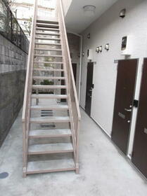 2/2 エントランス