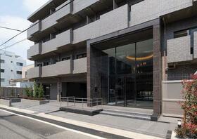 16/16 エントランス