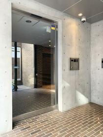 15/15 エントランス