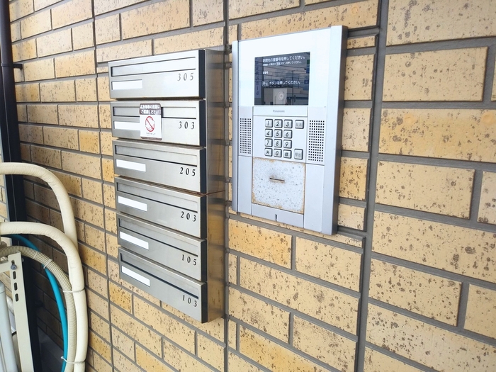 16/21 エントランス