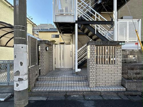 2/4 エントランス