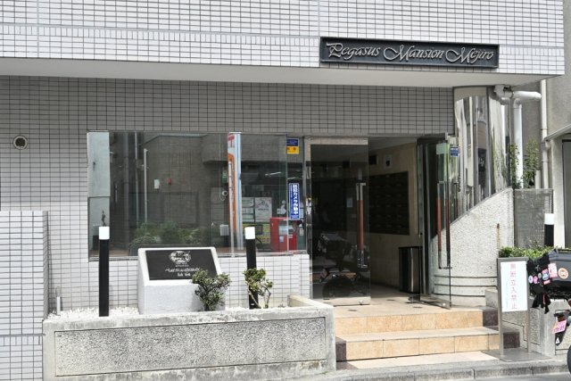 17/26 エントランス