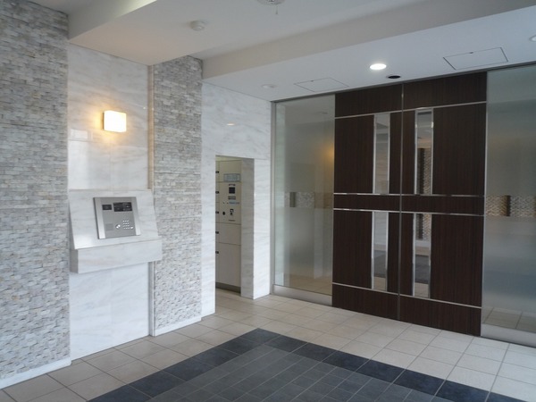 4/4 エントランス