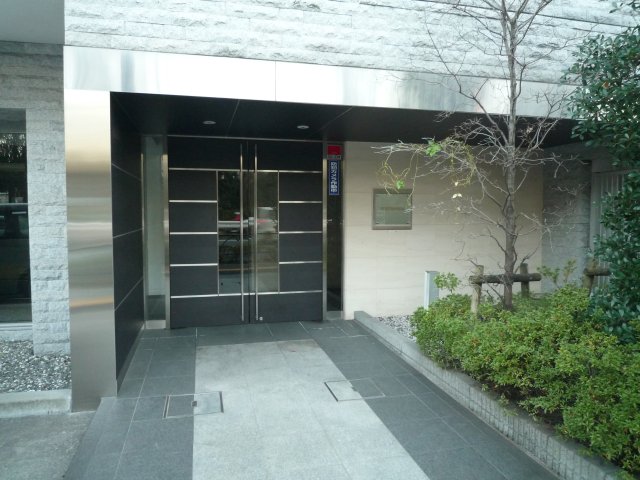 3/4 エントランス