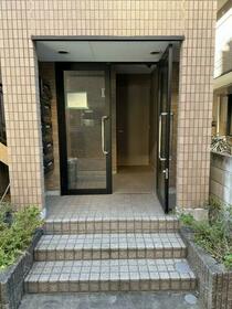 2/2 エントランス