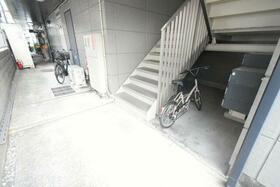 16/16 エントランス