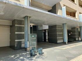 2/2 エントランス