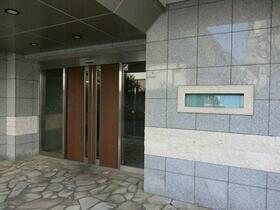 15/16 エントランス