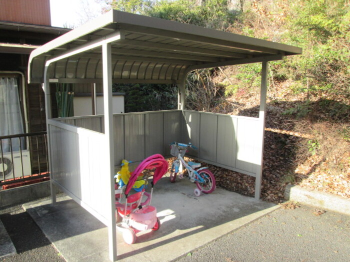 13/14 駐車場