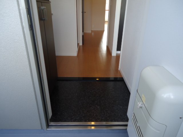 13/30 玄関