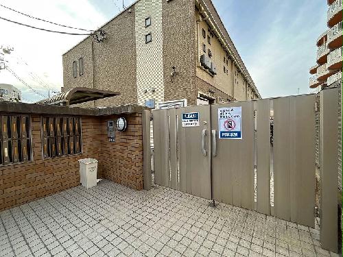 14/14 エントランス