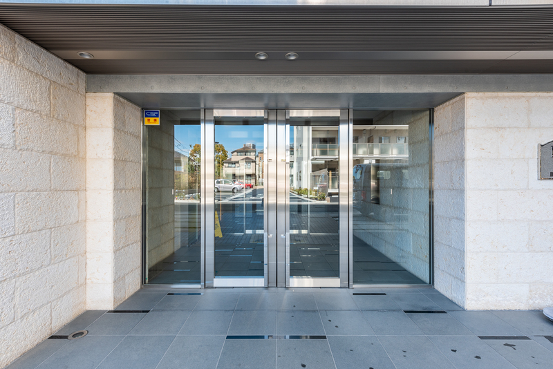 14/17 エントランス