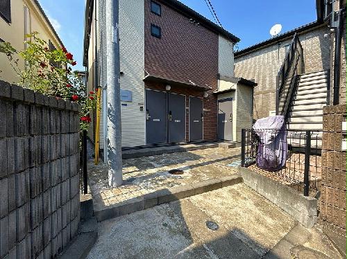 14/17 エントランス