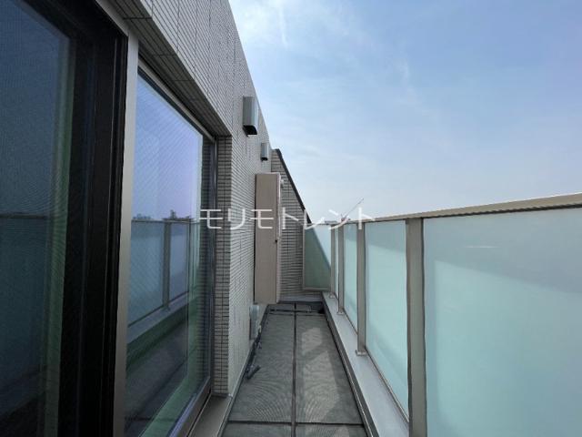 16/17 バルコニー