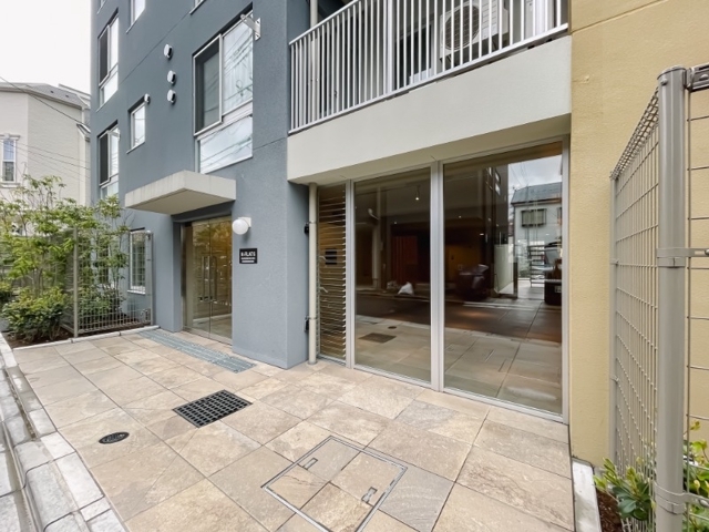 3/3 エントランス