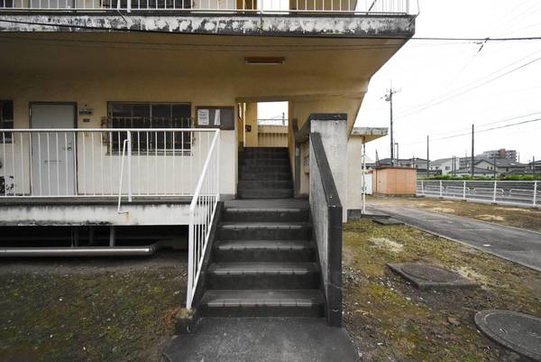 15/17 エントランス