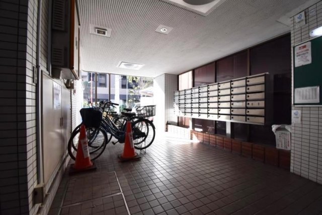 17/18 エントランス