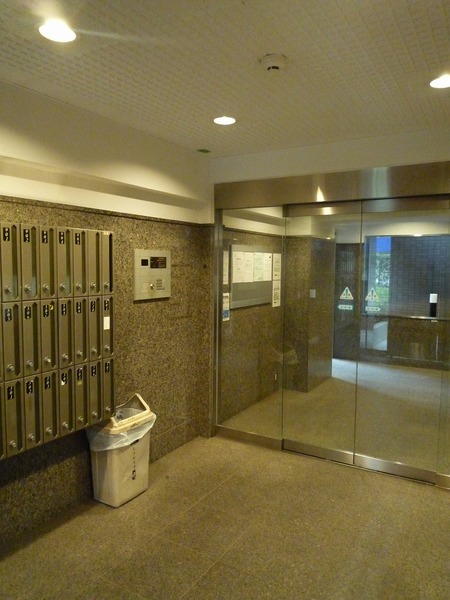 4/4 エントランス