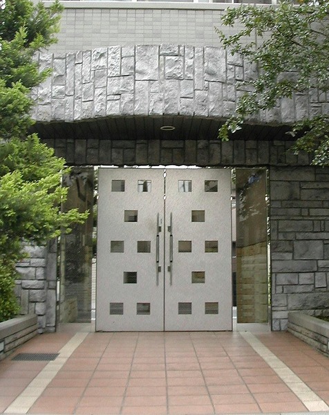 3/4 エントランス