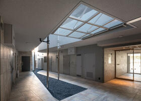 4/4 エントランス