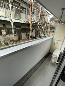 13/16 バルコニー