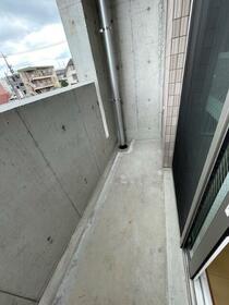 13/16 バルコニー