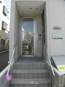 14/14 エントランス