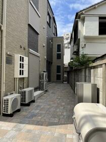 16/16 エントランス