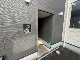 16/16 エントランス